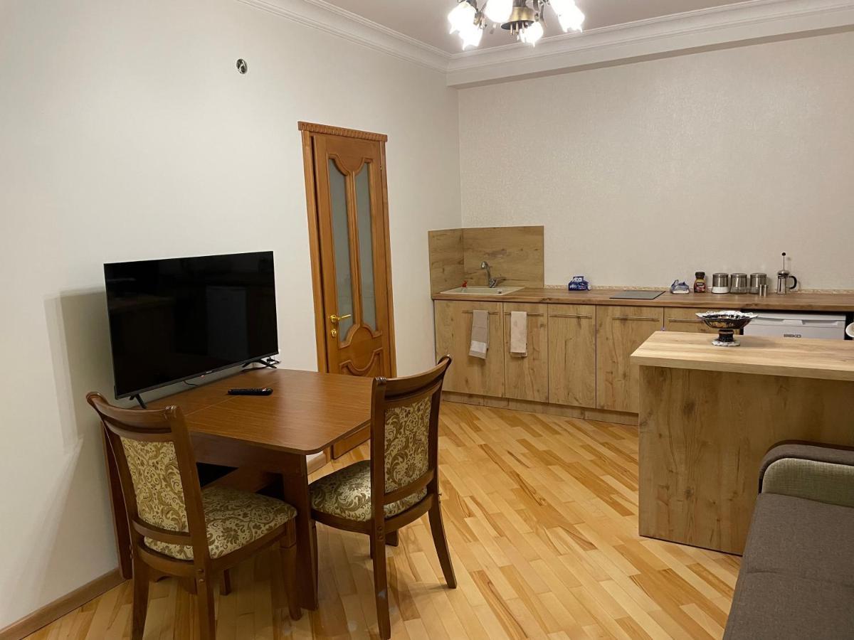 Apartment In City Center エレバン エクステリア 写真
